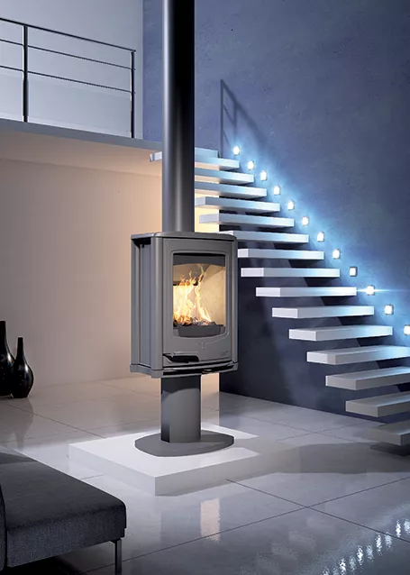 JADE STOVE ON LEGS