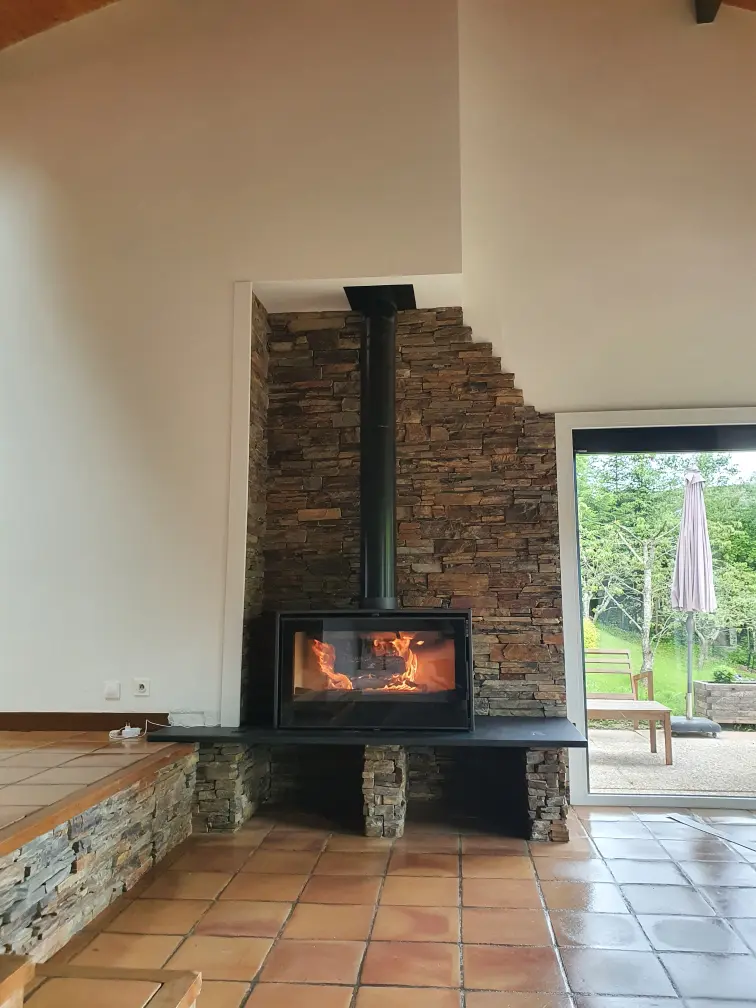 Installation d'un poêle à bois par Création & Décor Gally, Rumilly 74