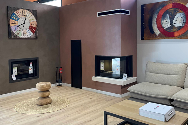 Coin cheminées autour du feu à Champniers