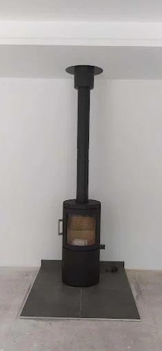 Installation d'un poêle à bois par Tanguy Cheminées à Vannes