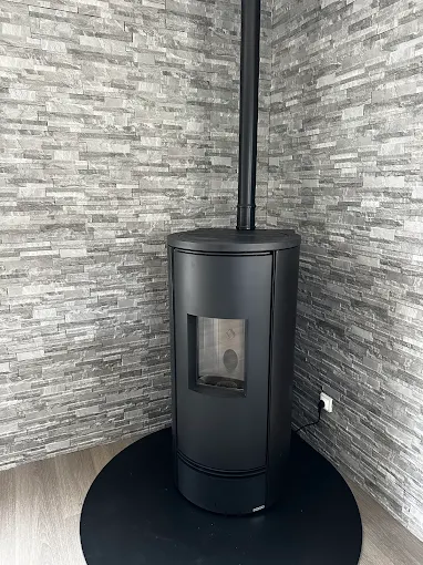Installation of a pellet stove by Ancelot Père & Fils in Brethenay
